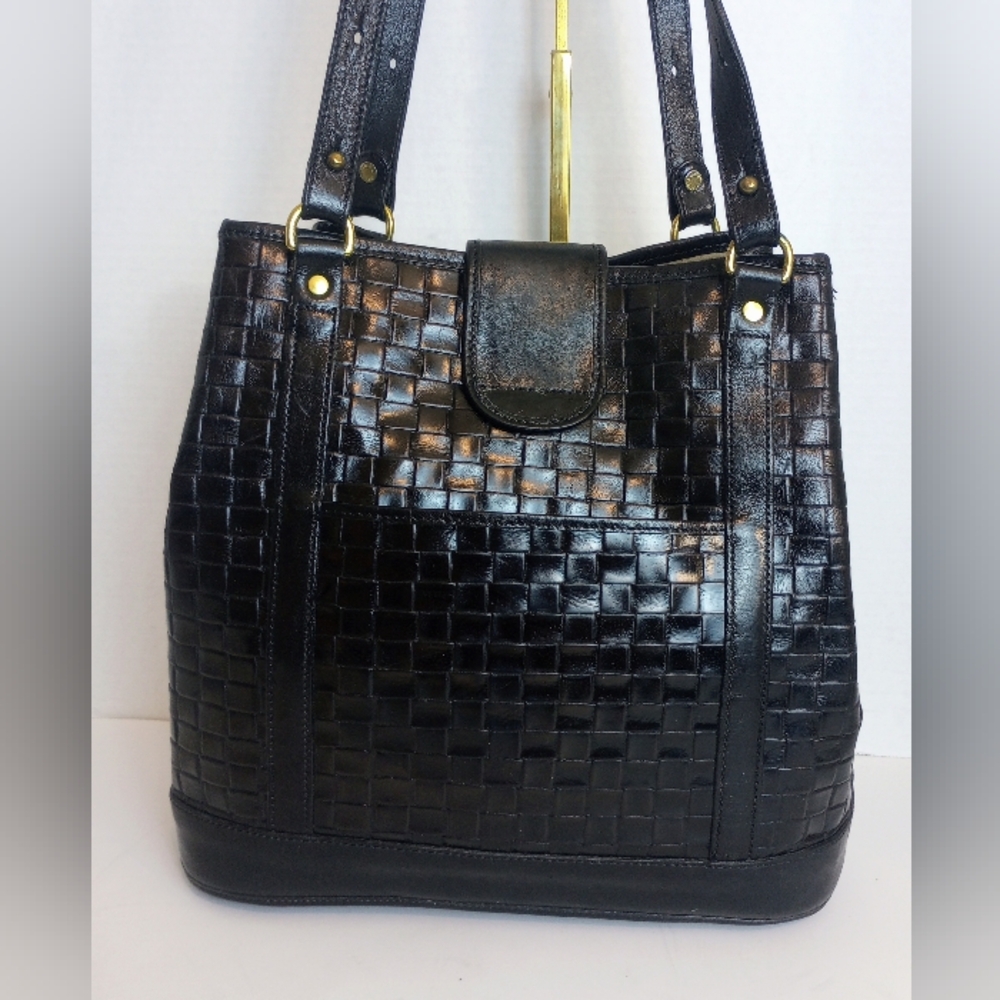 Black Woven Leather Shoulder Bag - Picture 4 of 13